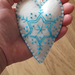 Karácsonyi díszek 6 db-os filc szett - karácsony - karácsonyi lakásdekoráció - karácsonyfadíszek - Meska.hu