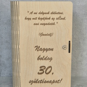 Egyedi ajándékdoboz, Otthon & Életmód, Dekoráció, Asztal és polc dekoráció, Díszdoboz, Gravírozás, pirográfia, MESKA