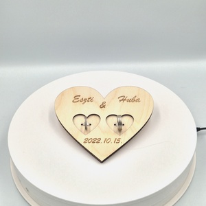 Egyedi gravírozott fa gyűrűtartó szív - esküvőre, évfordulóra - esküvő - kiegészítők - gyűrűtartó & gyűrűpárna - Meska.hu