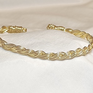 Fonott  karperec - ékszer - karkötő - karperec - Meska.hu