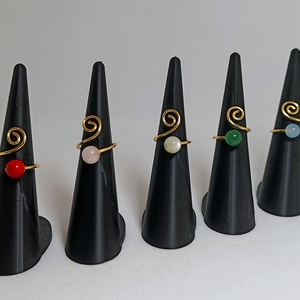 Csigás gyűrű kővel - ékszer - gyűrű - fonódó gyűrű - Meska.hu