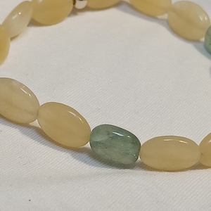 Sárga-zöld karkötő - ékszer - karkötő - gyöngyös karkötő - Meska.hu