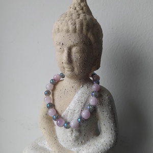 Kunzit/kék roppantott hegyikristály ásványkarkötő - ékszer - karkötő - bogyós karkötő - Meska.hu