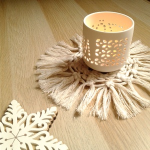 Aranyszálas, natúr makramé alátét. kis terítő, dísz - karácsony - karácsonyi lakásdekoráció - Meska.hu