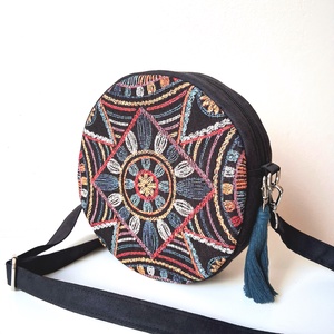 Körtáska, kis táska, válltáska, geometrikus mintás gobelin szövetből makramé vállpánttal - Meska.hu