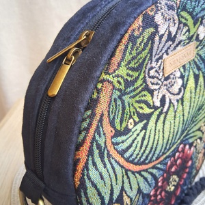 Indás, leveles mintás körtáska, válltáska, valódi gobelin szövetből makramé vagy műbőr vállpánttal - táska & tok - kézitáska & válltáska - válltáska - Meska.hu