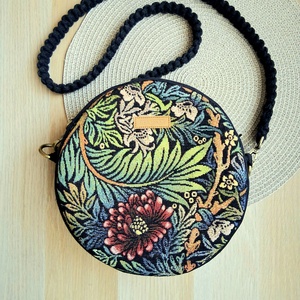Indás, leveles mintás körtáska, válltáska, valódi gobelin szövetből makramé vagy műbőr vállpánttal, Táska & Tok, Kézitáska & válltáska, Válltáska, Csomózás, Varrás, MESKA