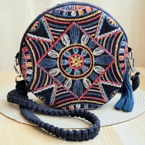 Kaleidoszkóp körtáska, válltáska  mintás valódi gobelin szövetből, makramé vagy műbőr vállpánttal - táska & tok - kézitáska & válltáska - válltáska - Meska.hu