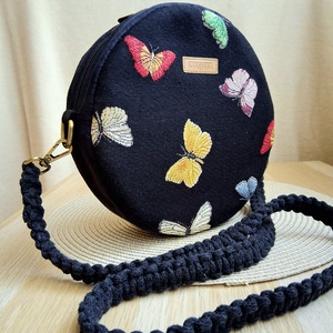 Pillangókkörtáska, válltáska, valódi gobelin szövetből, makramé vagy műbőr vállpánttal - táska & tok - kézitáska & válltáska - válltáska - Meska.hu