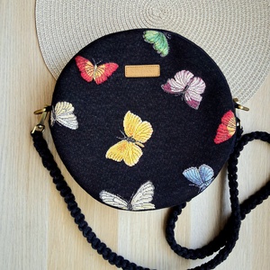 Pillangókkörtáska, válltáska, valódi gobelin szövetből, makramé vagy műbőr vállpánttal, Táska & Tok, Kézitáska & válltáska, Válltáska, Csomózás, Varrás, MESKA