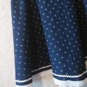 MAGYARKA - Népies kékfestő szoknya madeira csipkével - gyermek és felnőtt méretekben rendelhető a variációk menüben - ruha & divat - női ruha - szoknya - Meska.hu