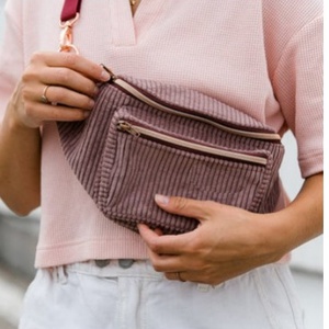 Minimalist kordbársony  övtáska - Hip Bag - Crossbody-Bag - Meska.hu
