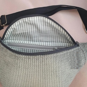 Minimalist kordbársony  cross-body/övtáska - Hip Bag - állítható vállpánt, vízálló béléssel is - egyéb színekben is - táska & tok - hátizsák - hátizsák - Meska.hu