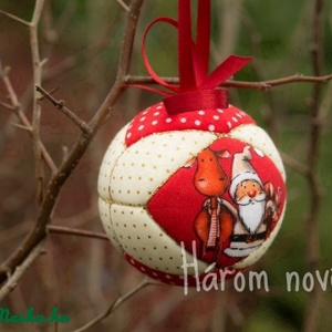 Pöttyös mikulásos gömb, patchwork karácsonyfadísz (2. variáció) -  - Meska.hu