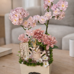 Tavaszi asztaldísz prémium nyuszifigurával - otthon & életmód - virágdekoráció - virágdíszek - virágdísz kaspóban - Meska.hu