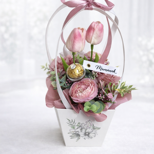 Anyák napi box bonbonnal, Otthon & Életmód, Virágdekoráció, Virágok, Virágbox, Mindenmás, MESKA