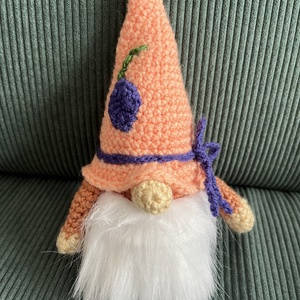 Tavasz manó (lila virággal), Játék & Sport, Plüssállat & Játékfigura, Manócska, Horgolás, MESKA