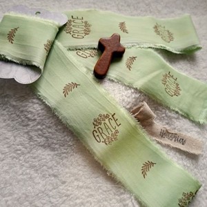 Kézzel festett és bélyegzett, tépett, pamutszalag, Bibliai, igés, felirattal- zöld- 028 - Meska.hu