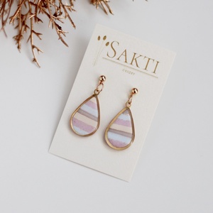 Színes csíkos fülbevaló, függő fülbevaló, fülbevaló - ékszer - fülbevaló - lógó fülbevaló - Meska.hu