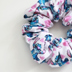 Mesés scrunchie, hajgumi, Stitch - ruha & divat - hajdísz & hajcsat - hajgumi - Meska.hu