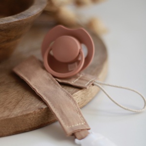 Barna cumilánc, Játék & Sport, 3 éves kor alattiaknak, Cumilánc, Varrás, MESKA