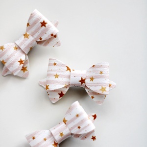 Rózsaszín csillagos karácsonyi mini hajcsat, hajcsat - ruha & divat - hajdísz & hajcsat - hajcsat & hajtű - Meska.hu