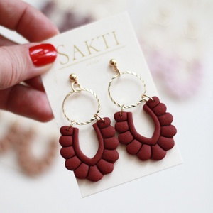 Bordó függő fülbevaló karikával  - Meska.hu