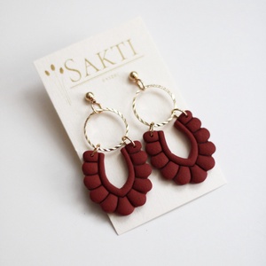 Bordó függő fülbevaló karikával  - ékszer - fülbevaló - lógó fülbevaló - Meska.hu