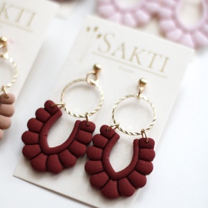 Bordó függő fülbevaló karikával  - ékszer - fülbevaló - lógó fülbevaló - Meska.hu