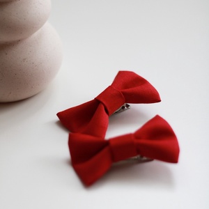 Piros pamut hajcsat - ruha & divat - hajdísz & hajcsat - hajcsat & hajtű - Meska.hu