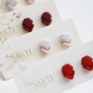 Tört fehér elegáns gomb fülbevaló, gomb fülbevaló, Ékszer, Fülbevaló, Pötty fülbevaló, Gyurma, Ékszerkészítés, MESKA