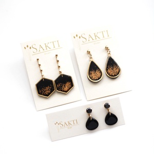 Csepp alakú köves függő fülbevaló - ékszer - fülbevaló - lógó fülbevaló - Meska.hu