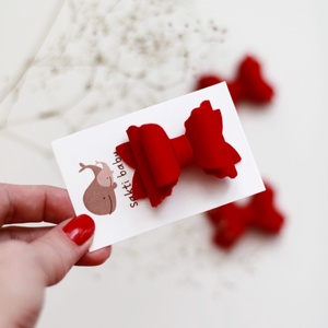 Piros bársony hajcsat - ruha & divat - hajdísz & hajcsat - hajcsat & hajtű - Meska.hu