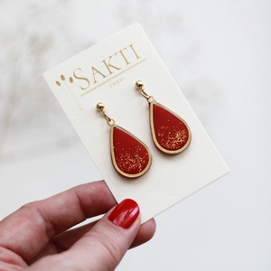 Piros-arany függő fülbevaló - ékszer - fülbevaló - lógó fülbevaló - Meska.hu