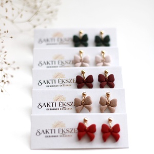 Pici piros masni fülbevaló - ékszer - fülbevaló - pötty fülbevaló - Meska.hu