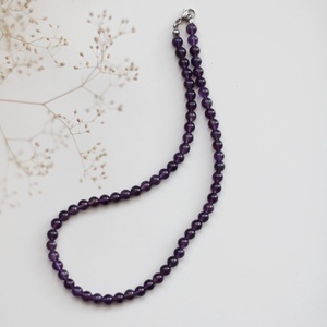 Ametiszt nyaklánc 6mm-es ásványékszer, nyaklánc - ékszer - nyaklánc - gyöngyös nyaklánc - Meska.hu