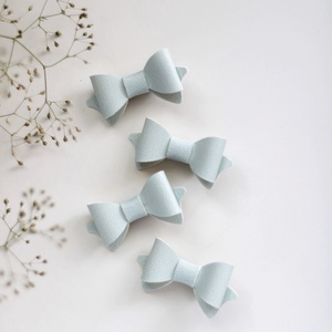 Világoskék mini hajcsat, hajcsat - ruha & divat - hajdísz & hajcsat - hajcsat & hajtű - Meska.hu