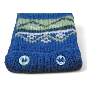 Kék- zöld- fehér kötött, hímzett telefontok - táska & tok - pénztárca & más tok - telefontok - Meska.hu