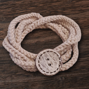 Beige horgolt gombos karkötő , Ékszer, Karkötő, Széles karkötő, Horgolás, MESKA