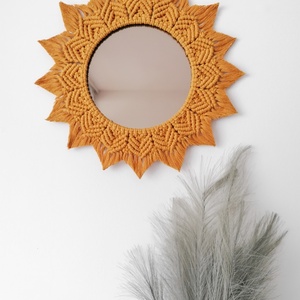Sárga napkorona makramé mandala tükör, kézzel készített boho/vintage lakásdekor - otthon & lakás - dekoráció - tükör - Meska.hu