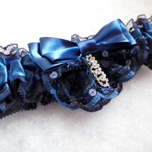 Bűvölet esküvői combcsipke, legényfogó - Meska.hu