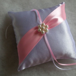 Gyöngyvirág  gyűrűpárna világos rózsaszín szalaggal - esküvő - kiegészítők - gyűrűtartó & gyűrűpárna - Meska.hu