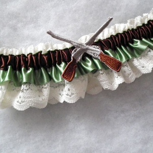 Katonai esküvői combcsipke - esküvő - kiegészítők - harisnyatartó & valami kék - Meska.hu