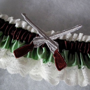 Katonai esküvői combcsipke - esküvő - kiegészítők - harisnyatartó & valami kék - Meska.hu