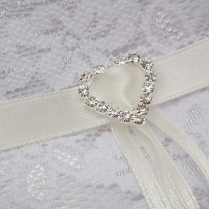 Illúzió gyűrűpárna - ekrü szalaggal - esküvő - kiegészítők - gyűrűtartó & gyűrűpárna - Meska.hu