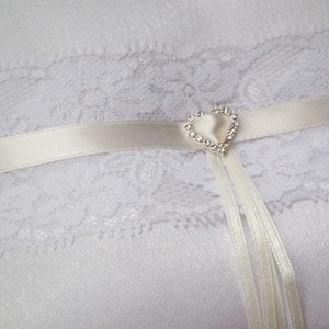 Illúzió gyűrűpárna - ekrü szalaggal - esküvő - kiegészítők - gyűrűtartó & gyűrűpárna - Meska.hu