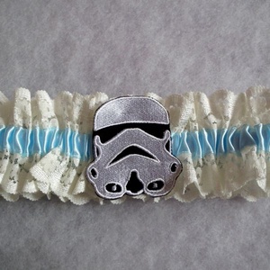 Különleges Star Wars combcsipke, legényfogó - esküvő - kiegészítők - harisnyatartó & valami kék - Meska.hu