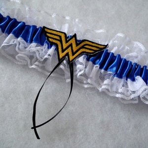 Wonder Woman legényfogó - királykék, Esküvő, Kiegészítők, Harisnyatartó & Valami kék, Varrás, Hímzés, MESKA