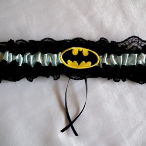 Batman combcsipke, legényfogó- -világoskék - esküvő - kiegészítők - harisnyatartó & valami kék - Meska.hu