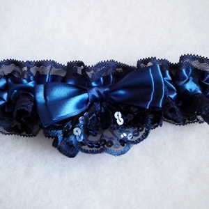 Bűvölet esküvői combcsipke, legényfogó - esküvő - kiegészítők - harisnyatartó & valami kék - Meska.hu